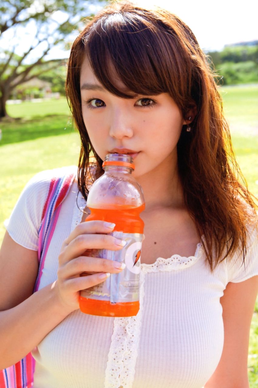 篠崎愛 『Love Scenes』 写真集 [177P] 插图1