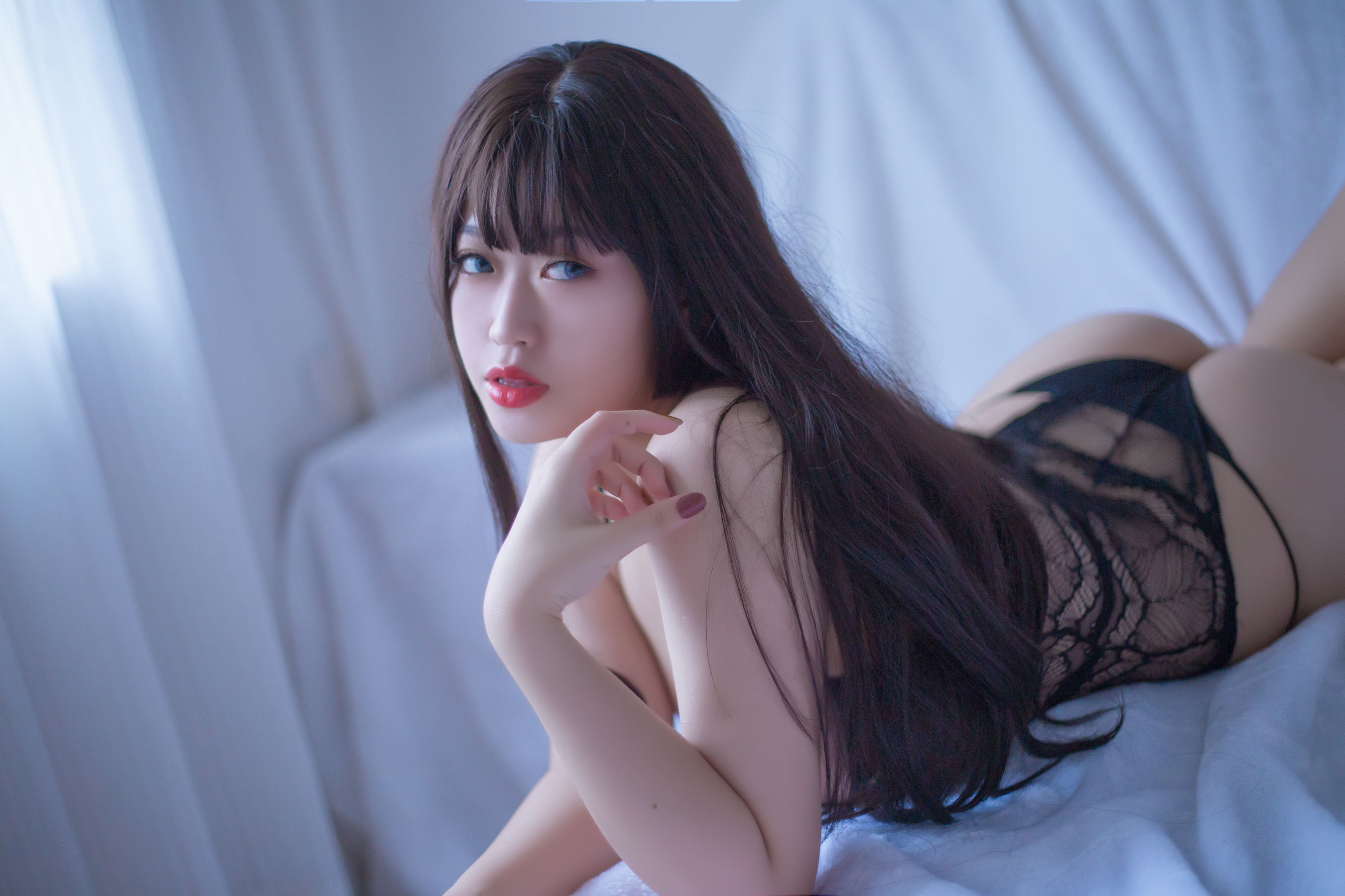 动漫博主维他奶泽 – 黑蕾丝 [25P] 插图1