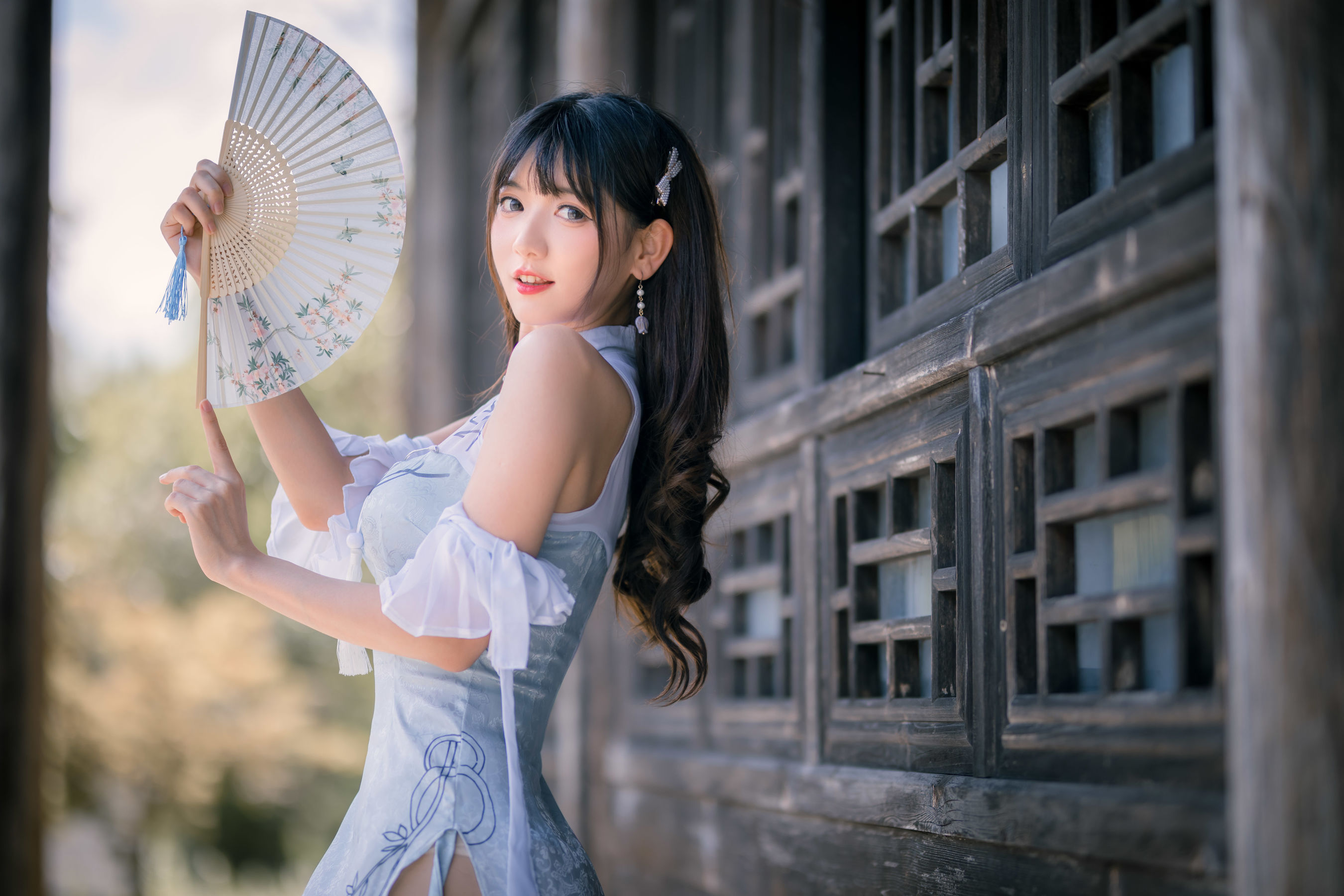 可爱妹子陆卿卿kyokyo – 蓝色旗袍 [24P] 插图1