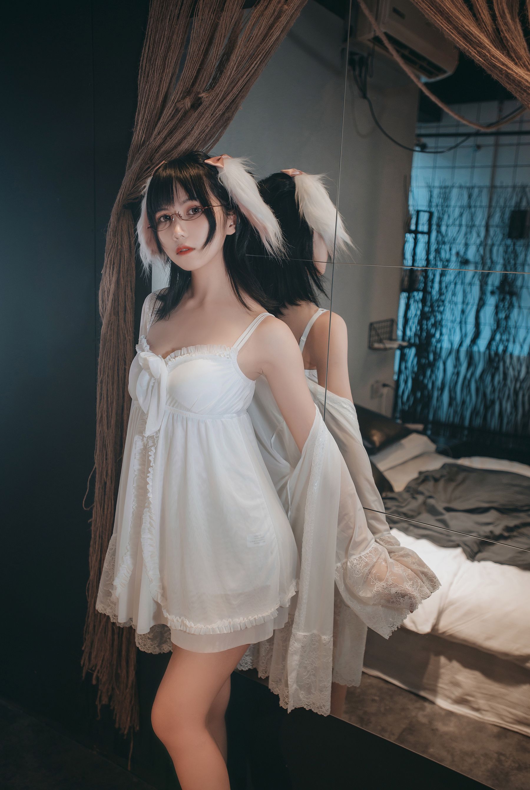 COSER美女逐月su 睡衣兔子 [28P] 插图1
