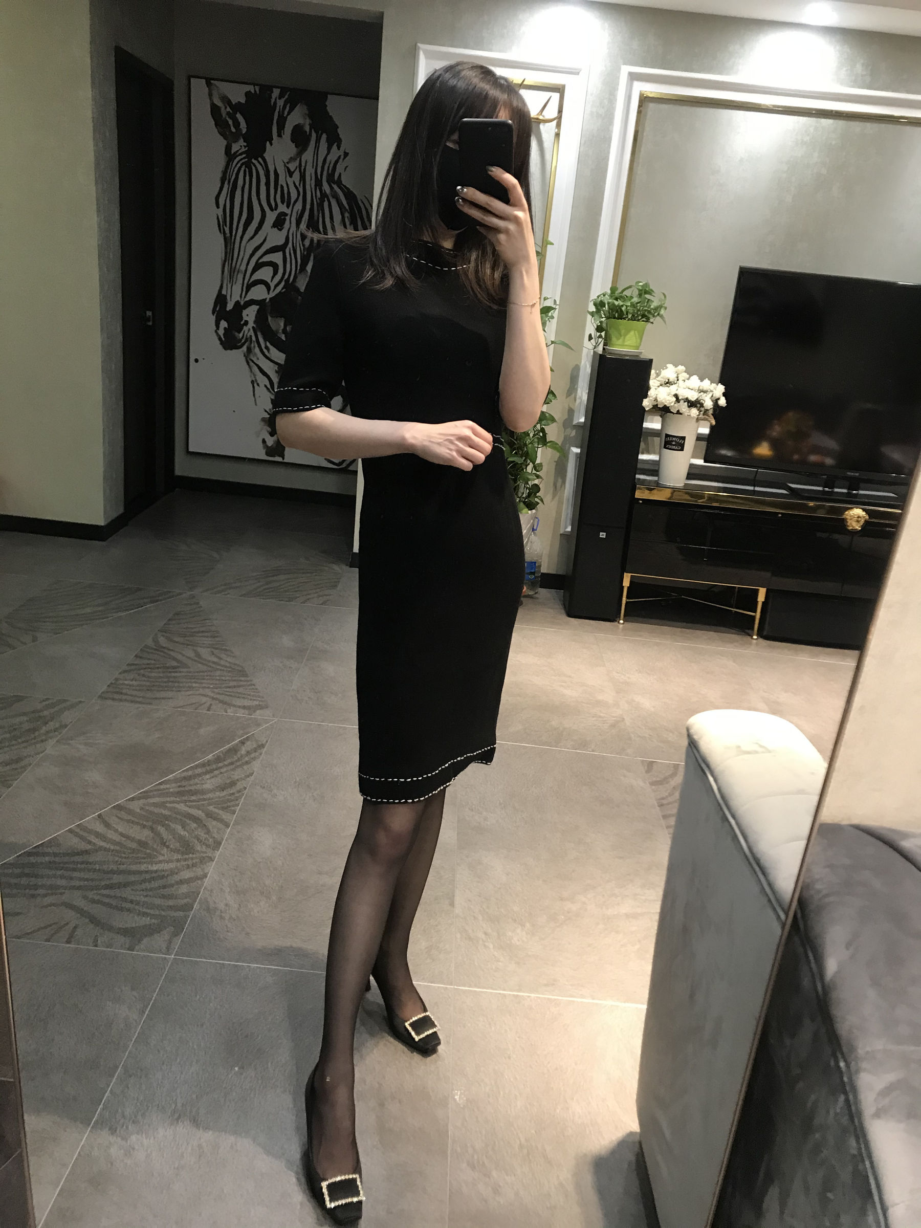 丝足博主麋鹿_Monroe 2020.04.06 难掩性感 [19P] 插图1