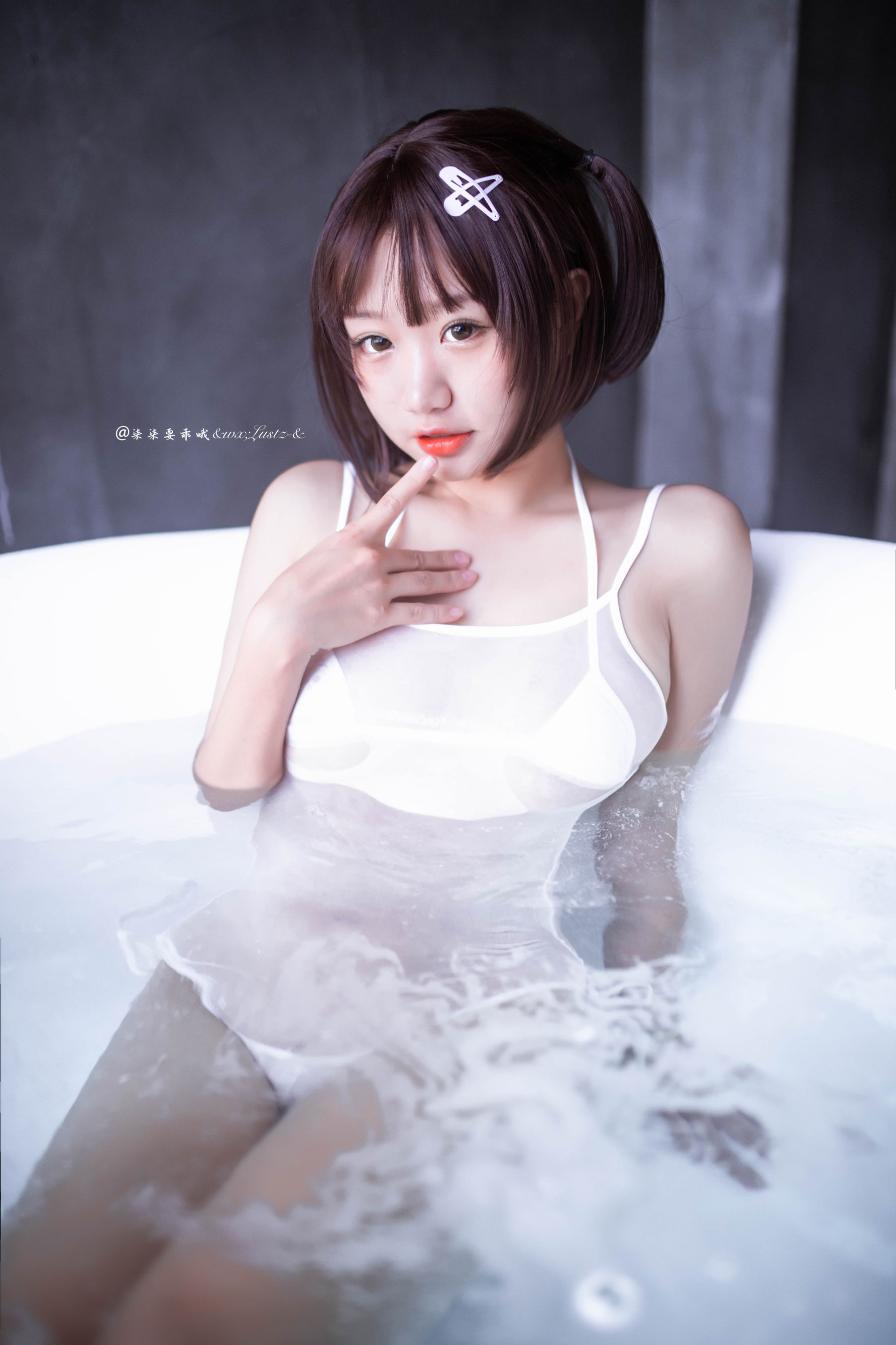 动漫博主柒柒要乖哦 – 死库水Spa [34P] 插图1
