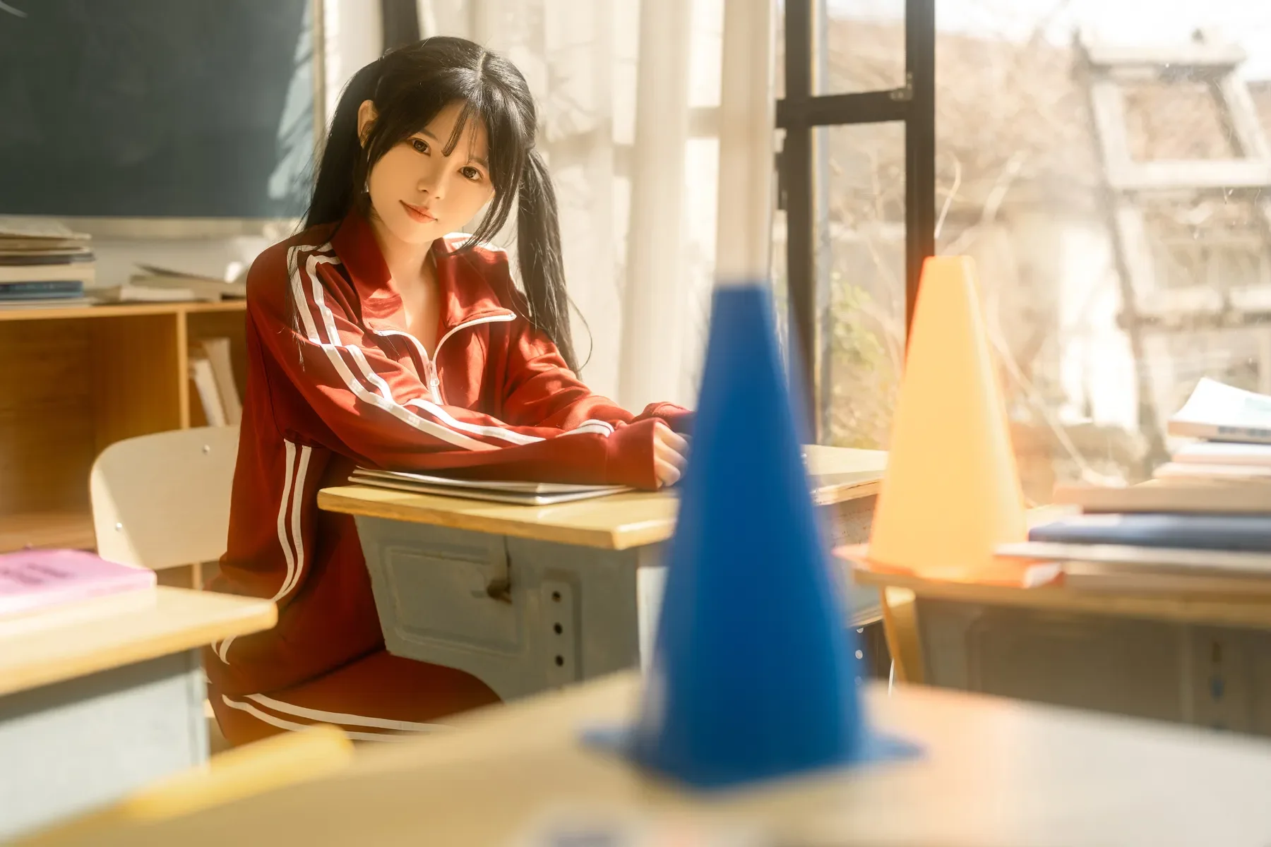 rua阮阮 – 课间阳光-红色校服 [42P] 插图1