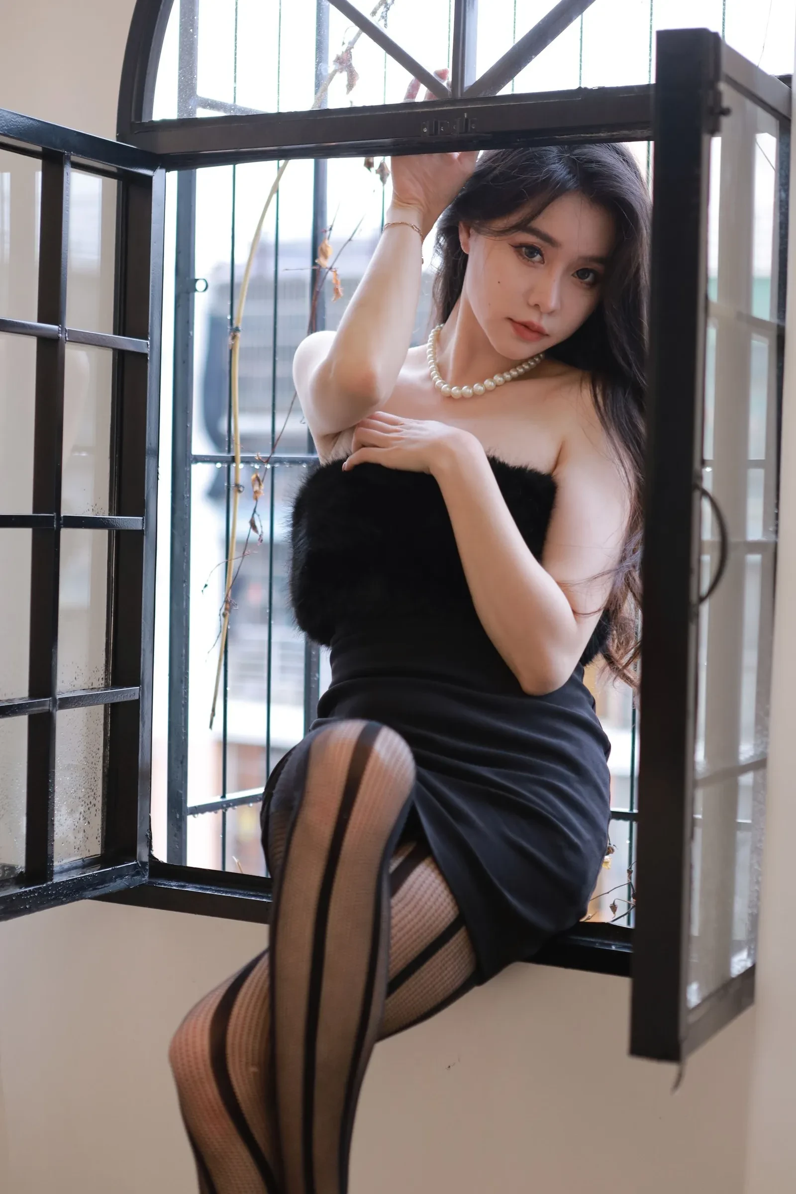 Sia不吃鱼 – 虾线黑丝 [51P] 插图1
