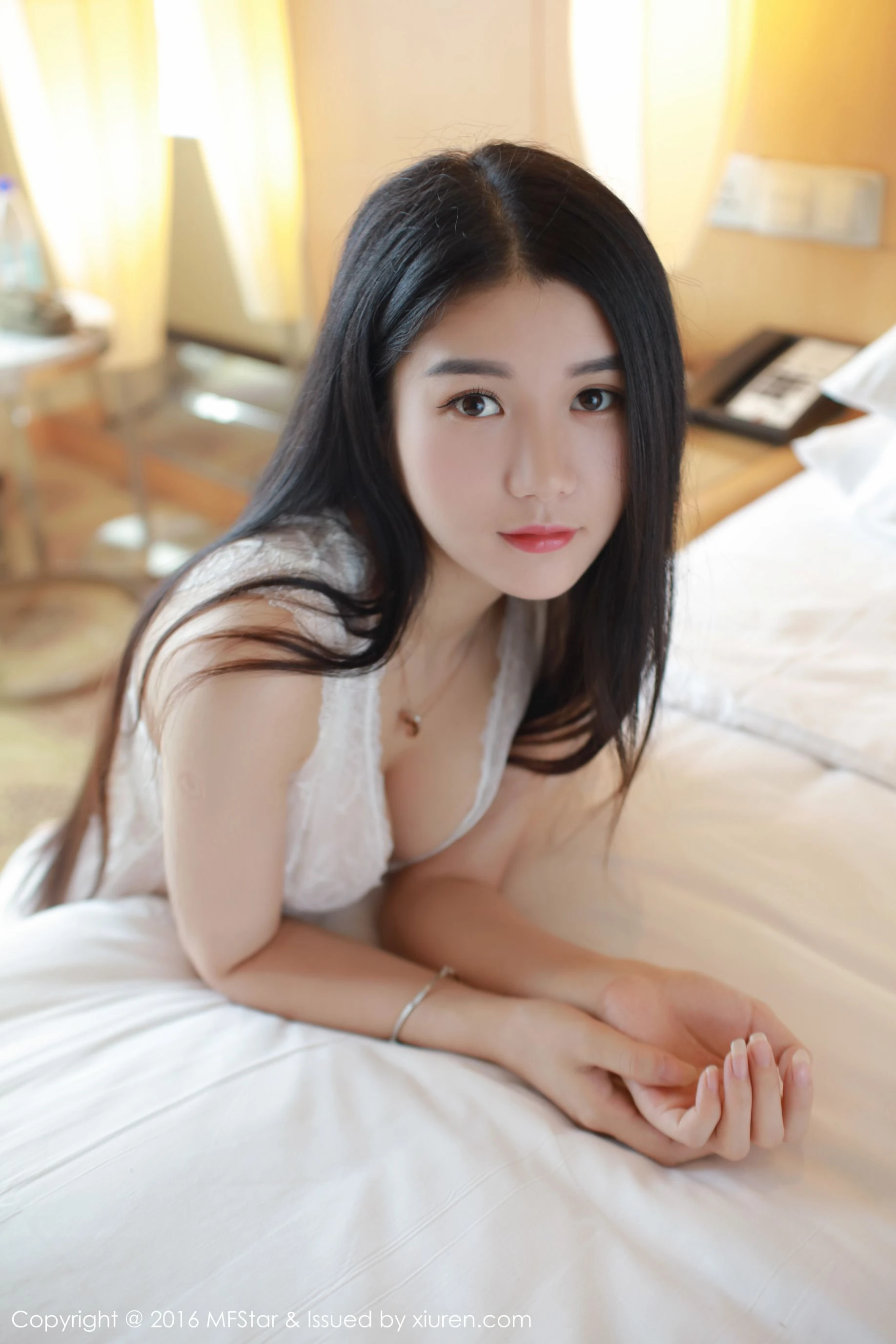 王梓童Doirs《气质独特，肌肤胜雪，杨柳细腰的美女模特》 模范学院 Vol.062 插图1