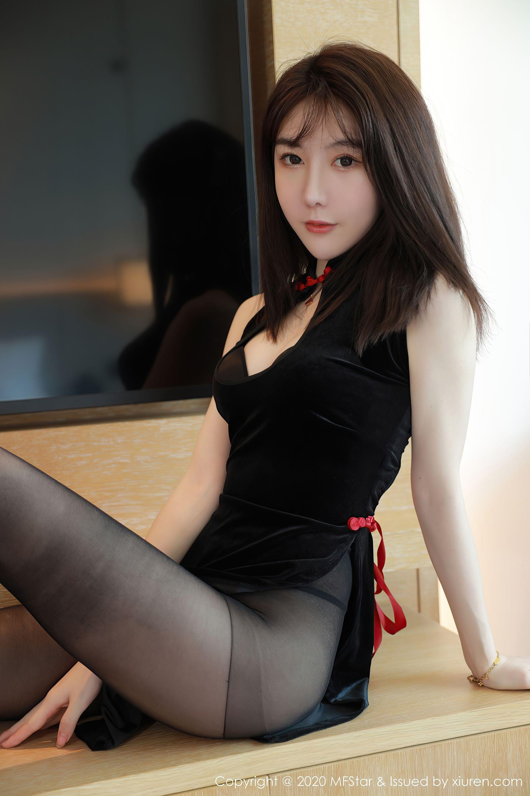 模范学院 Vol.402 薛琪琪sandy 插图1