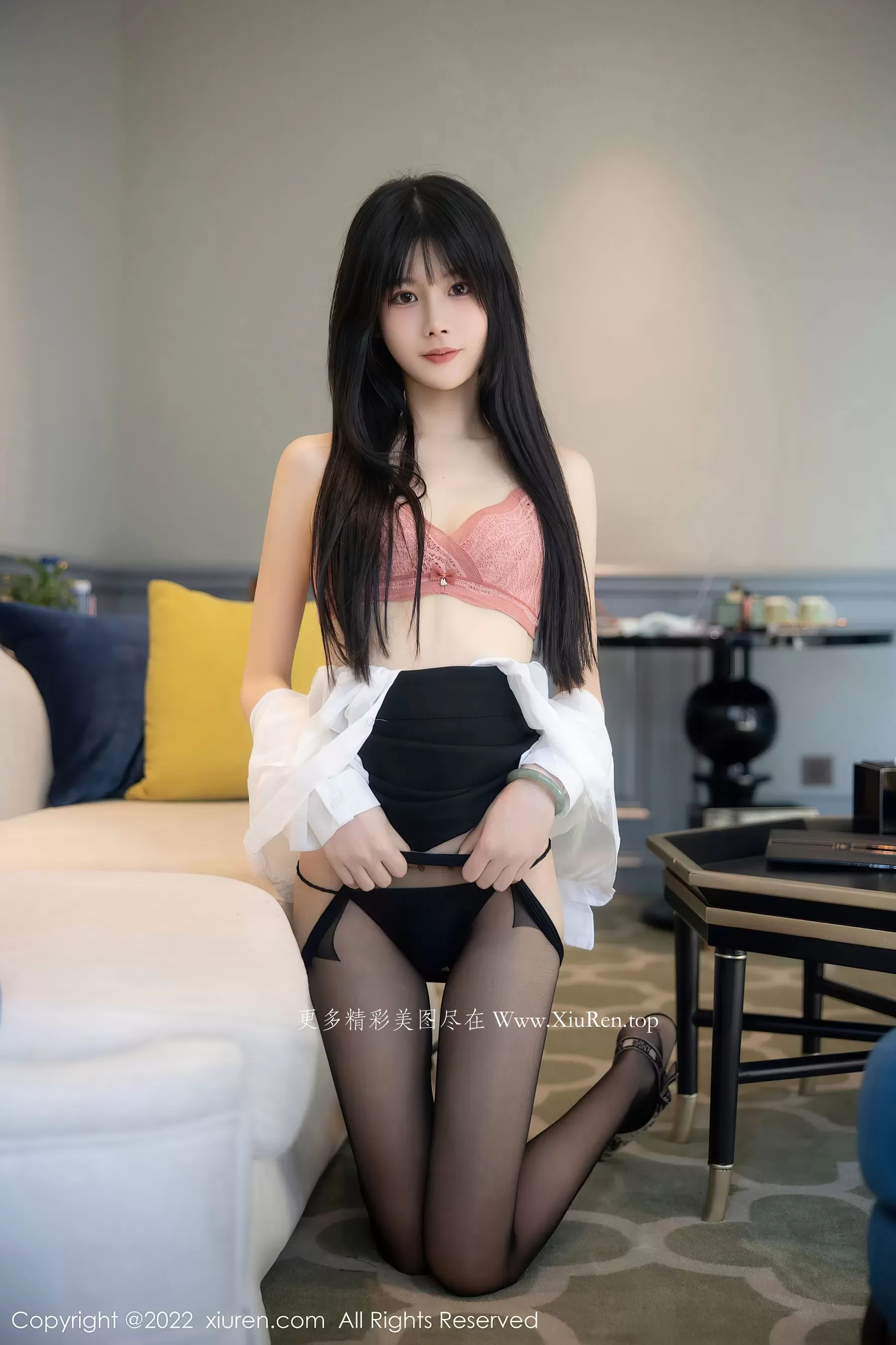 秀人网 No.5861 77qiqi 短裙黑丝 插图1
