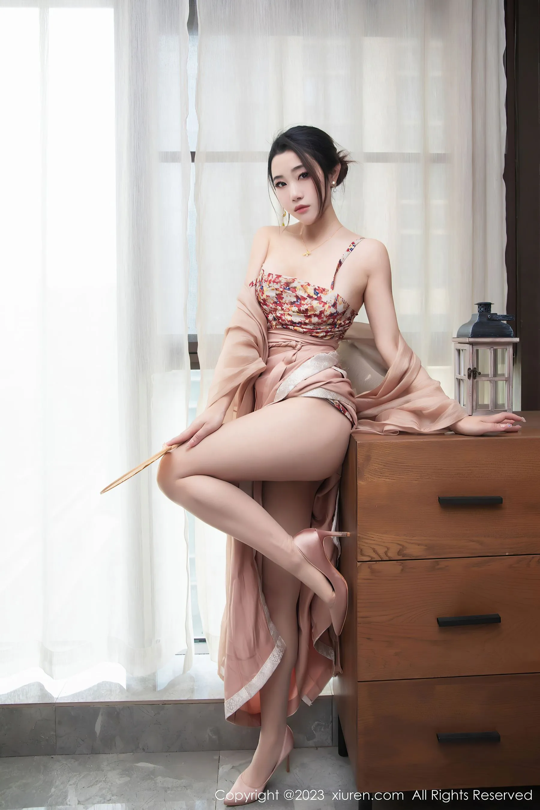 秀人网 No.6457 严利娅Yuliya 性感汉服