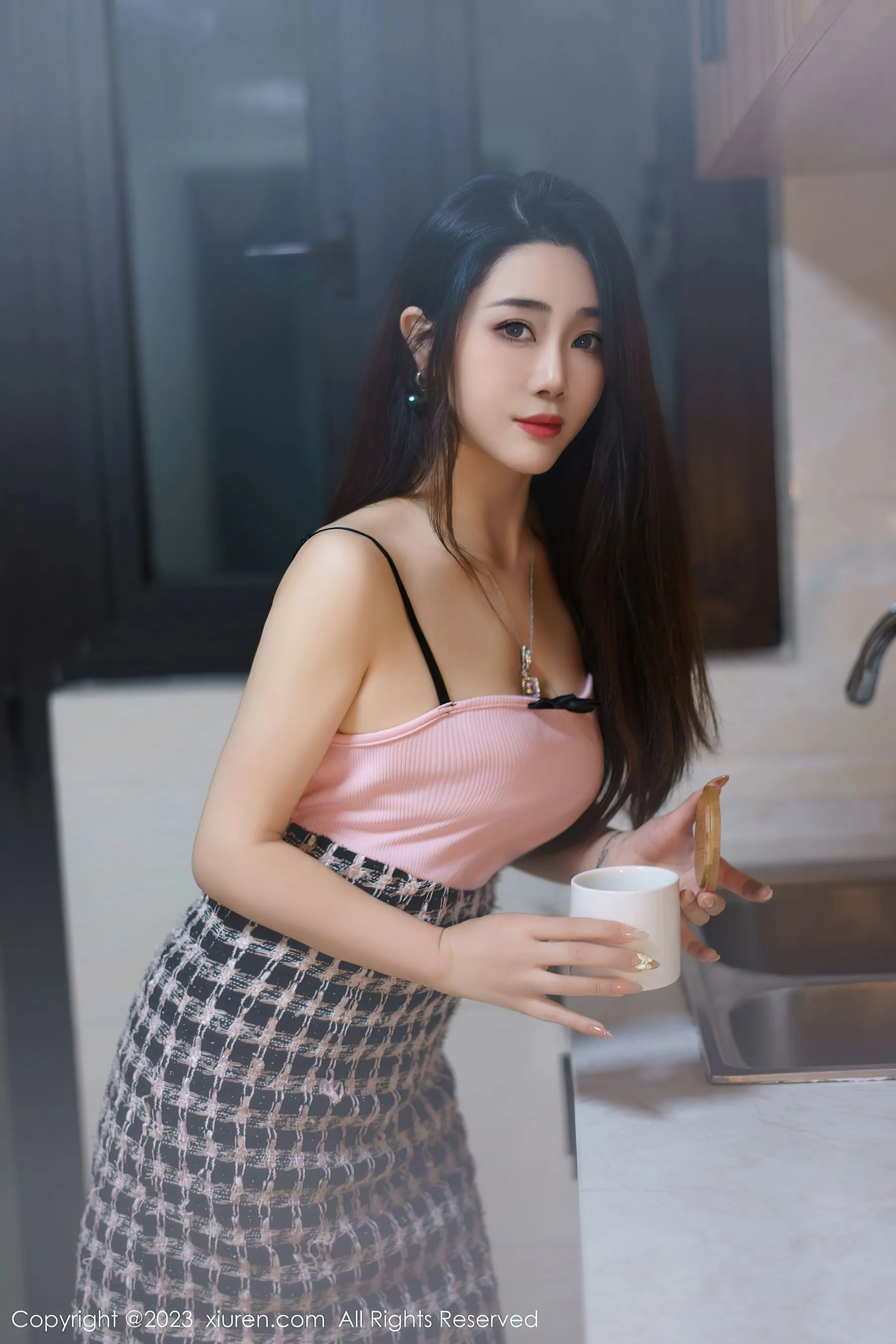 秀人网 No.6799 严利娅Yuliya 丰腴美臀 插图1