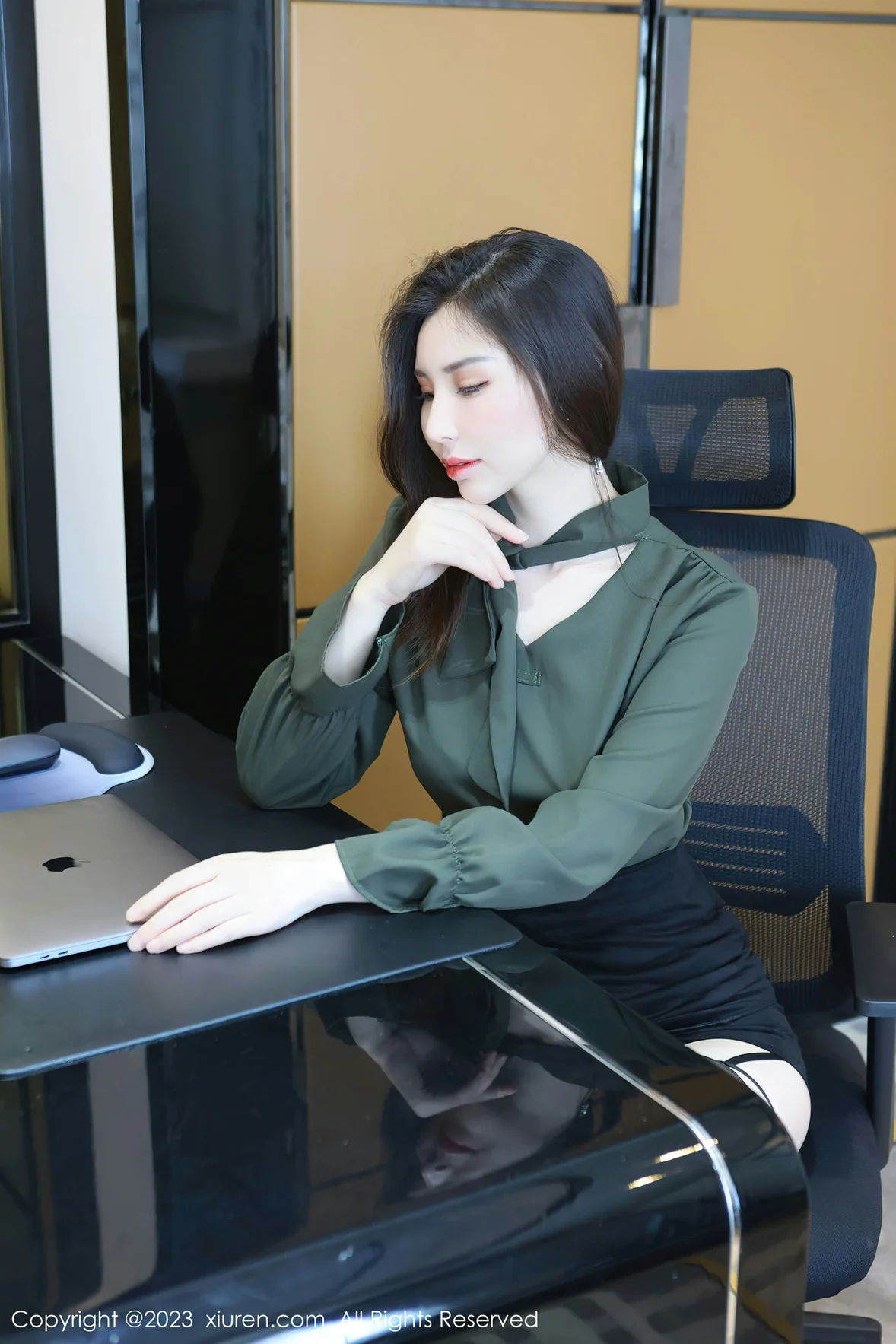XiuRen 秀人 No.6844 王曼柔 魅惑黑丝性感写真3 [82P] 插图1