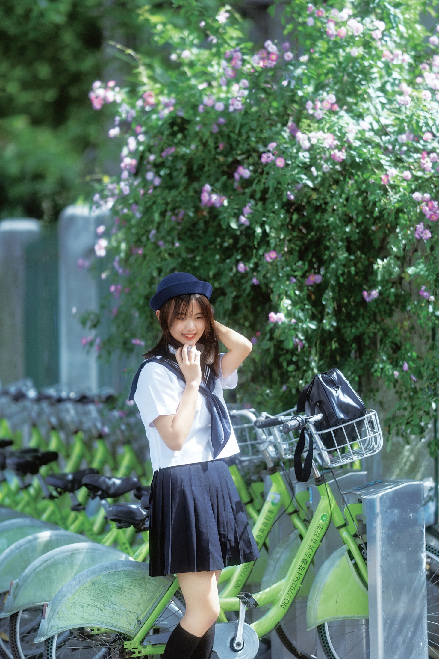 晗晗 – 《向阳的季节》[26P] 插图3