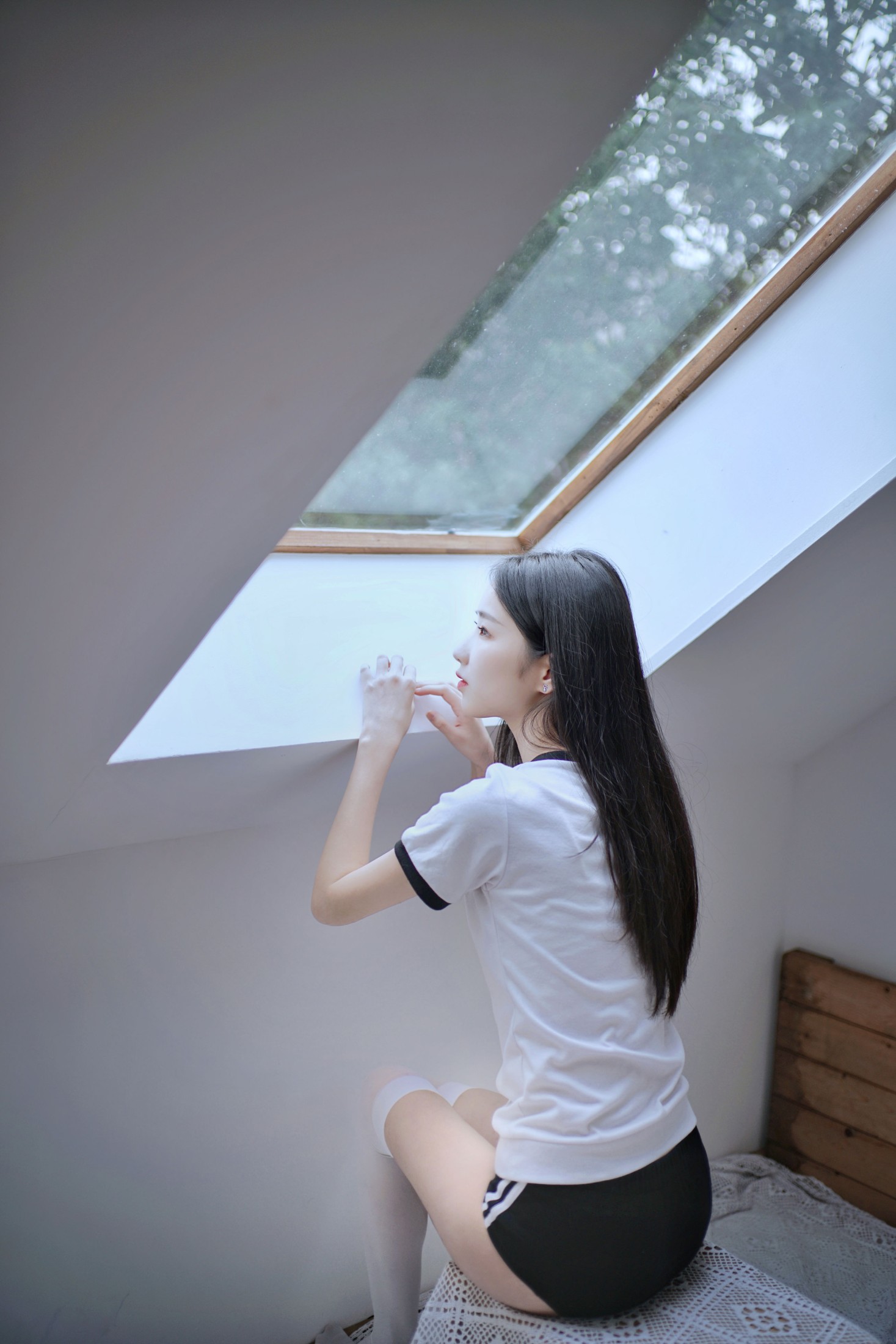 小静 – 《阁楼里的素白》[26P] 插图3