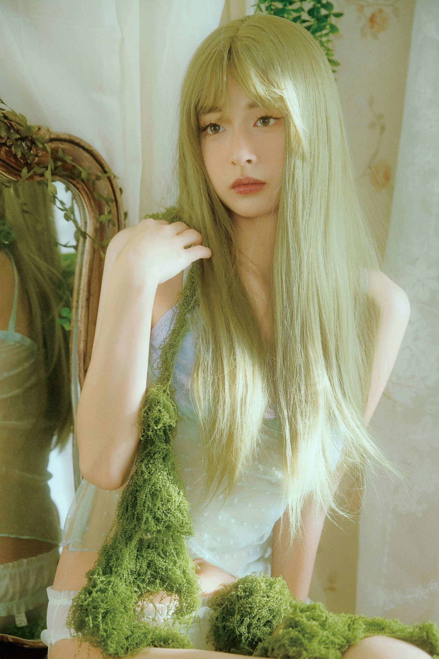 小满 – 《她是精灵》[24P] 插图1