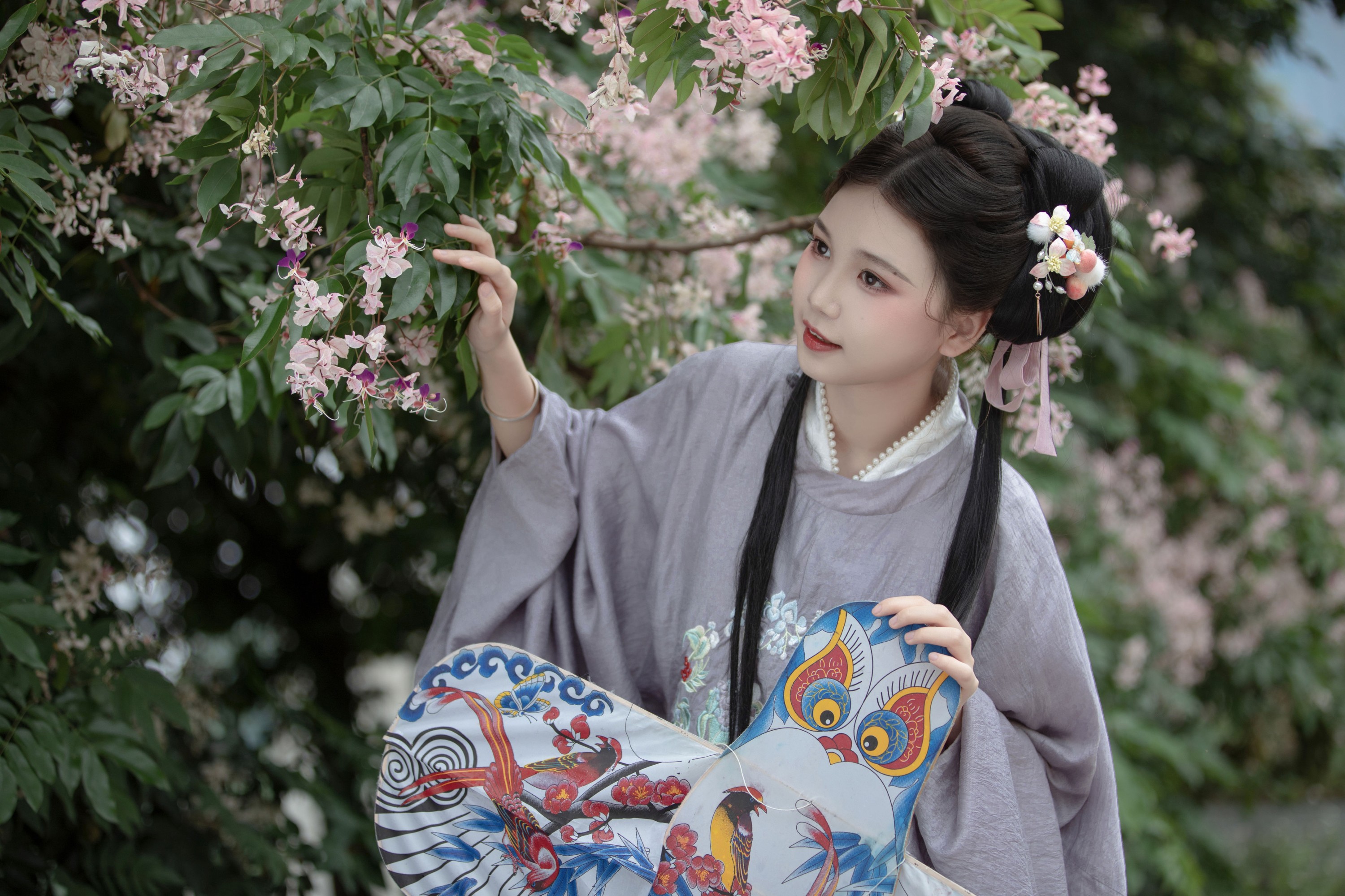 鹅鹅吃不饱 – 《春日游》[36P] 插图1