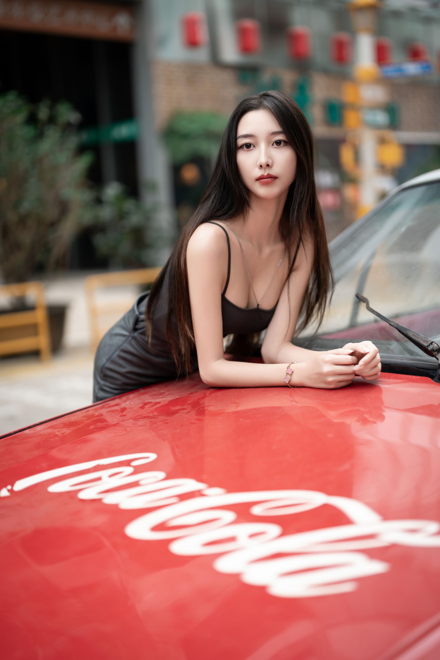 茵茵 – 《高冷性感女孩》[26P] 插图1