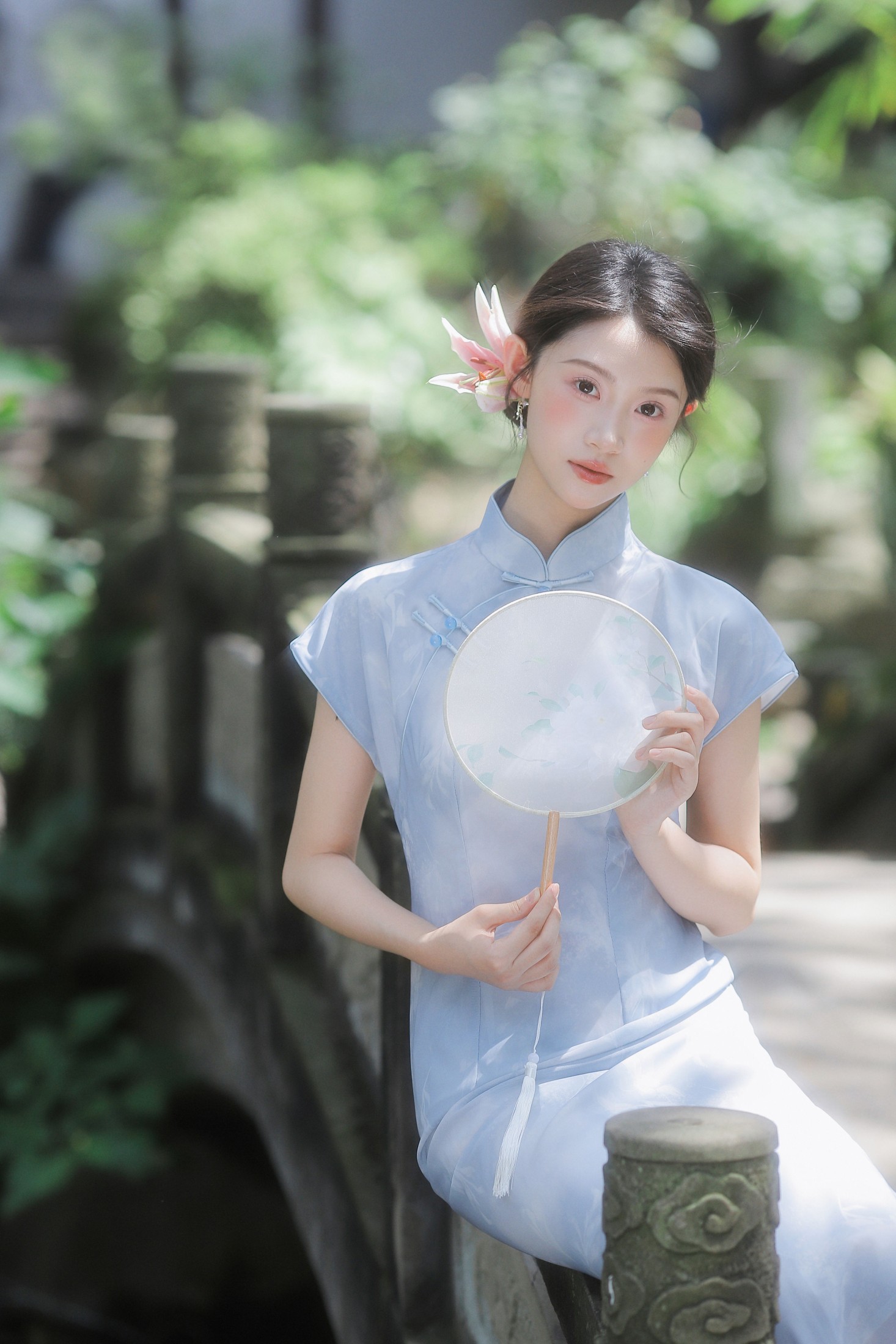 铜萱柒 – 《她是一朵清丽的百合花》[37P] 插图1