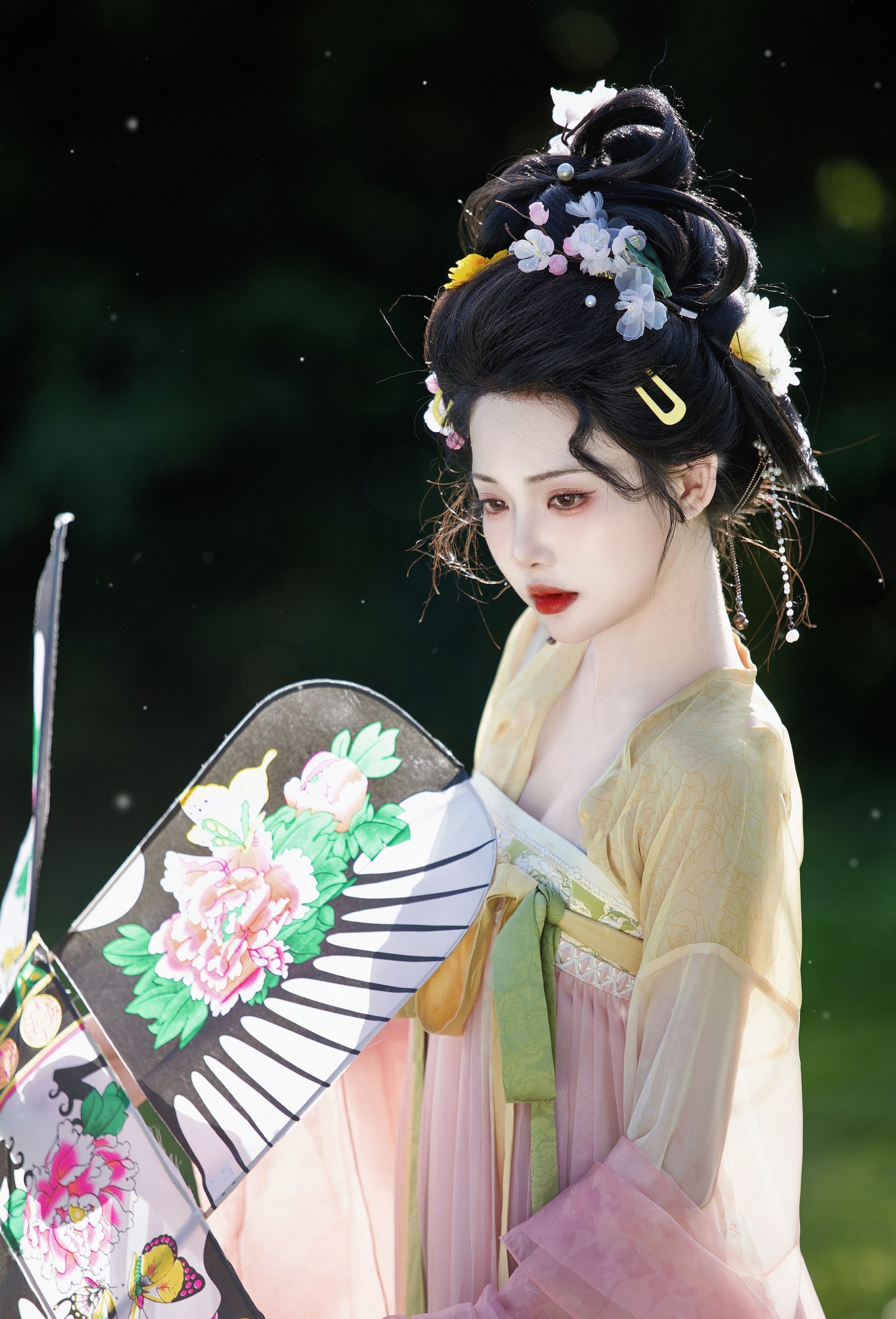 半日闲 – 《春日宴》[15P] 插图1