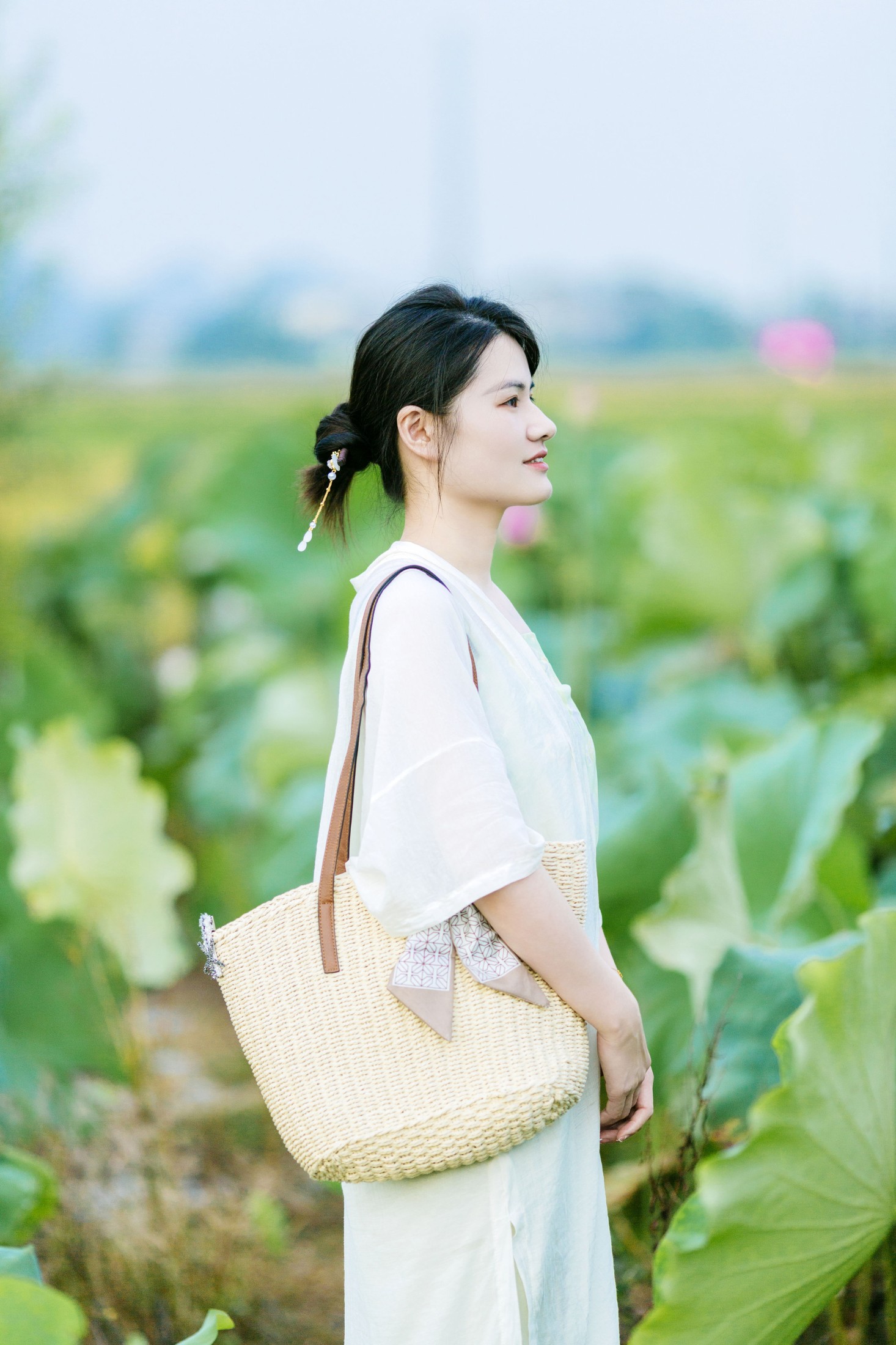 潘潘 – 《春有百花夏有荷》[14P] 插图1