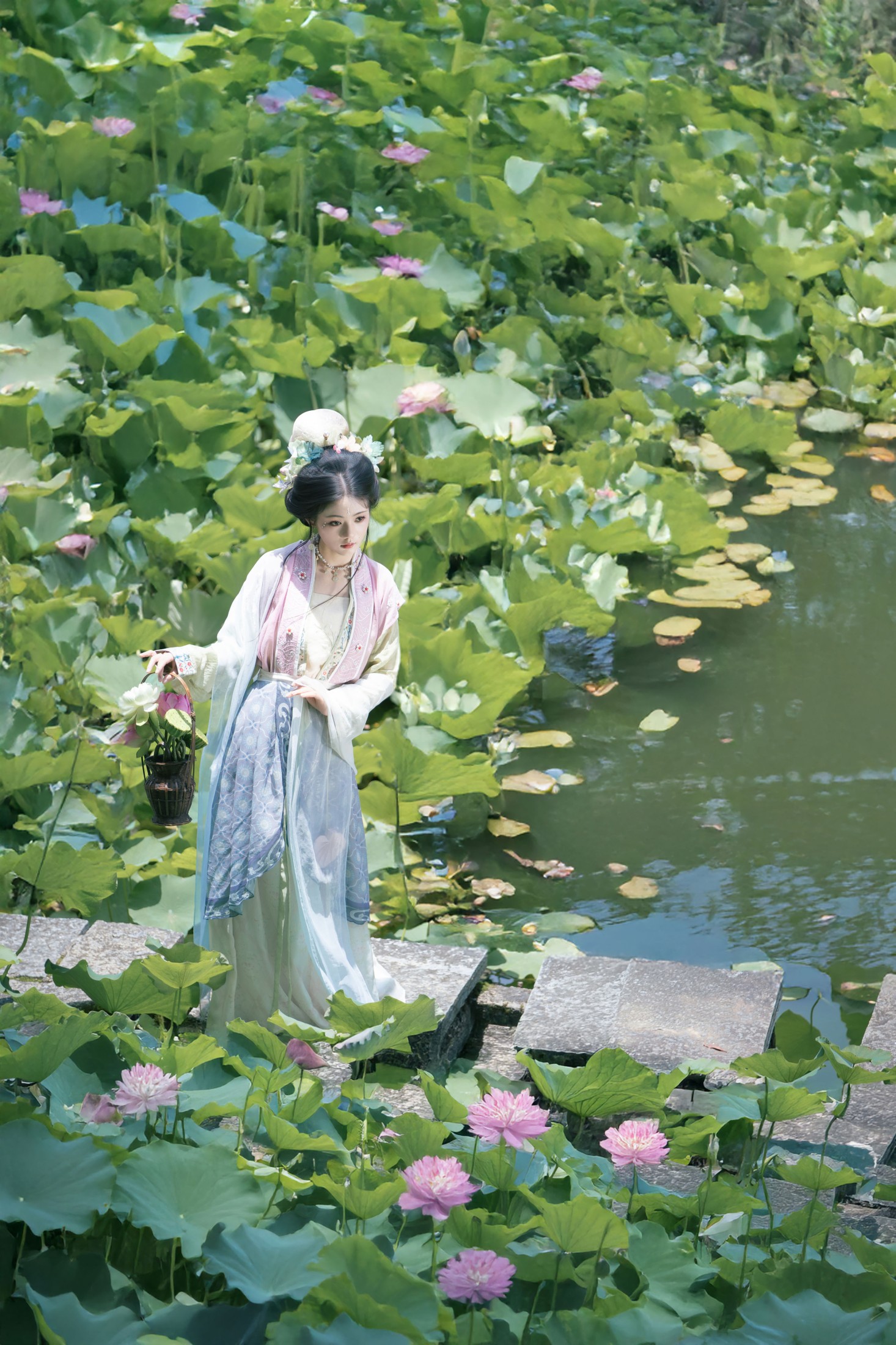 吴莹琨琨 – 《半篓春》[27P] 插图1