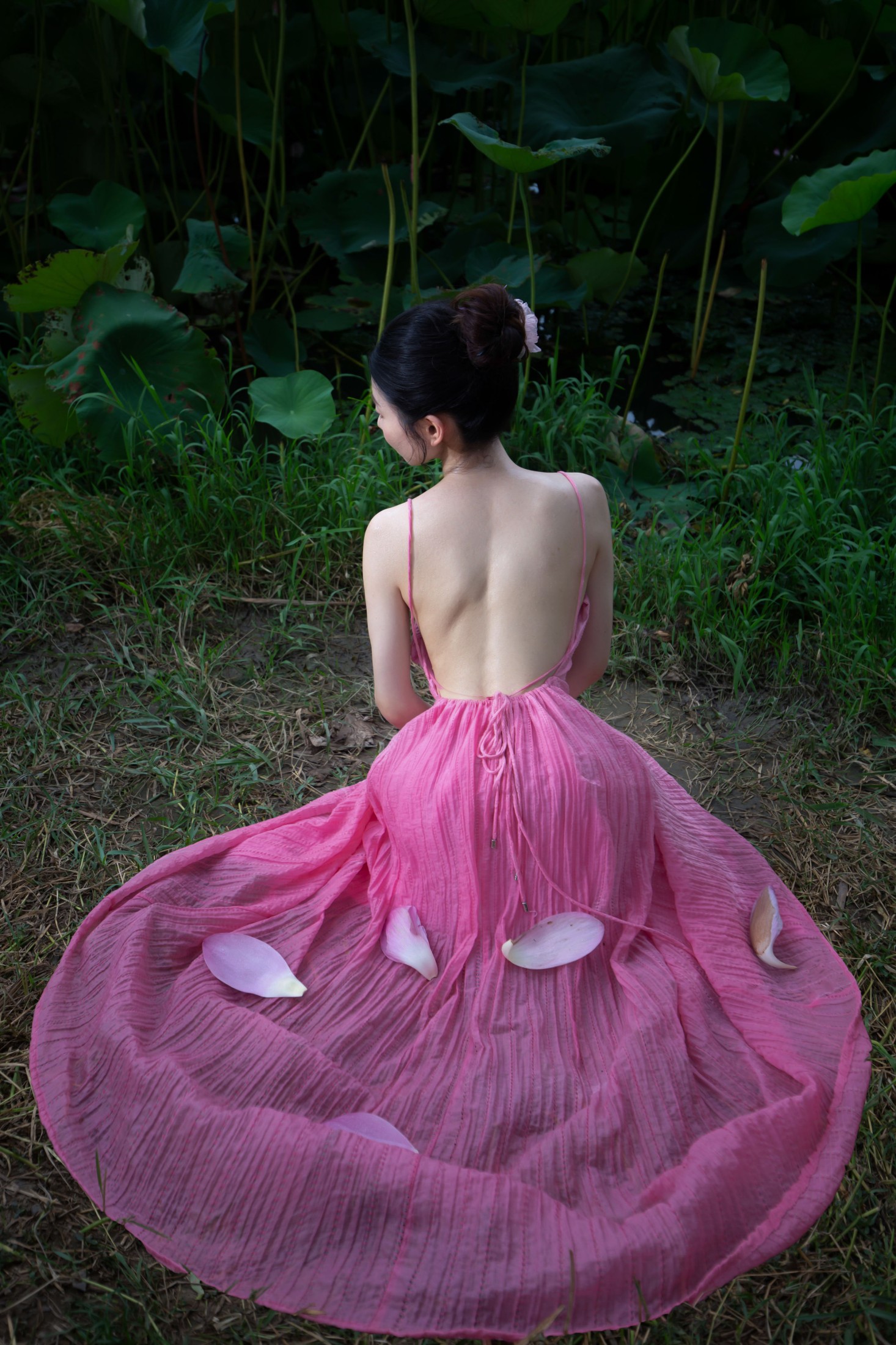 牛排小王子 – 《荷花与少女》[15P] 插图1