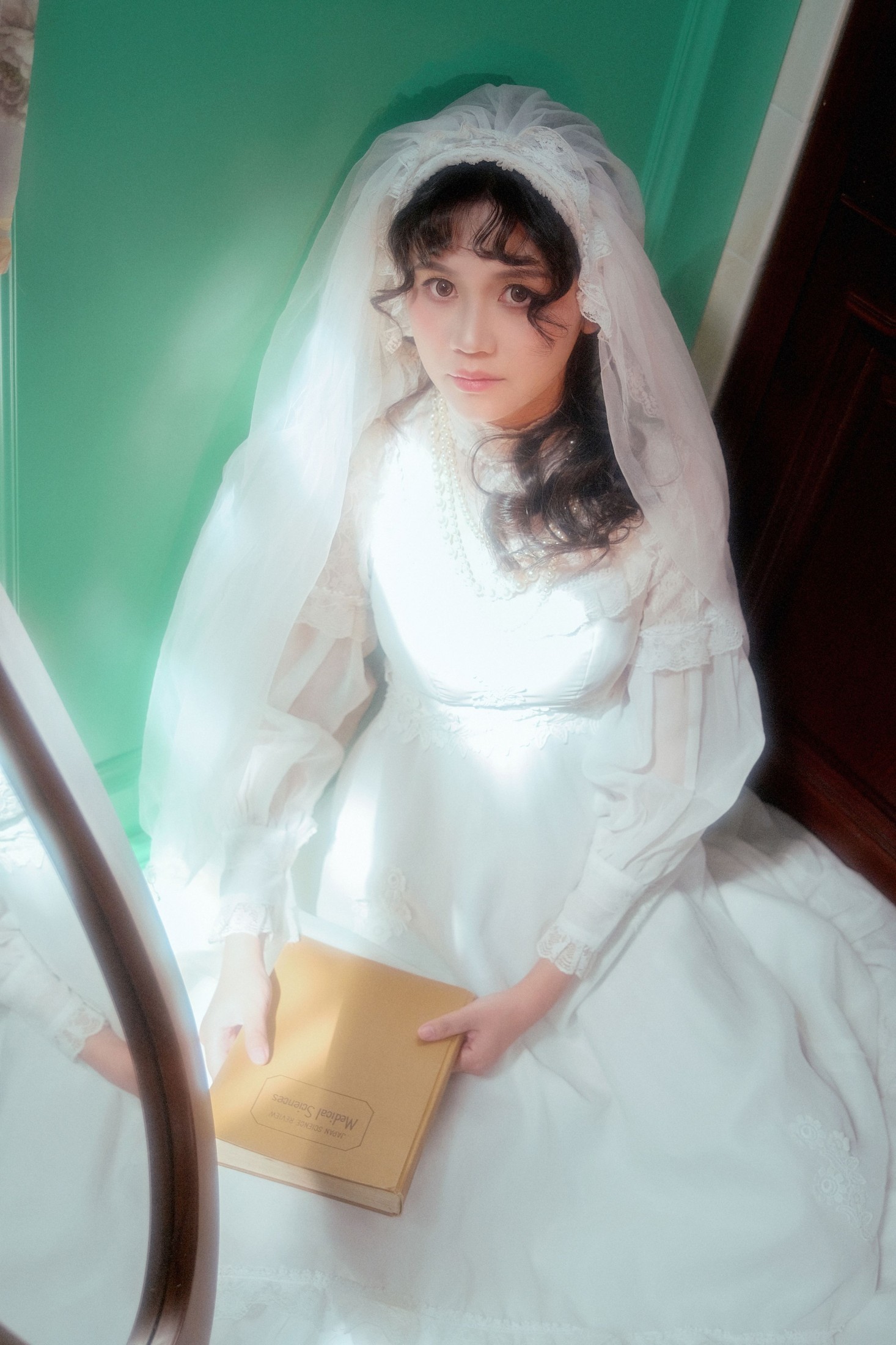 钟灵 – 《复古婚纱》[27P] 插图1