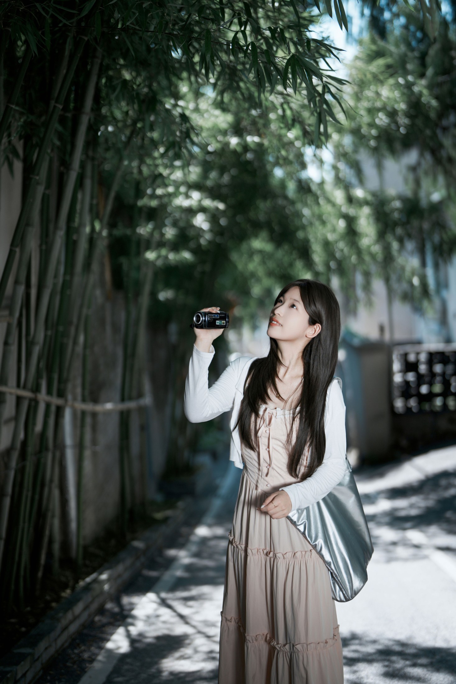 我想吃点甜的 – 《SONY A7C2直出人像（干货分享六）》[20P] 插图1