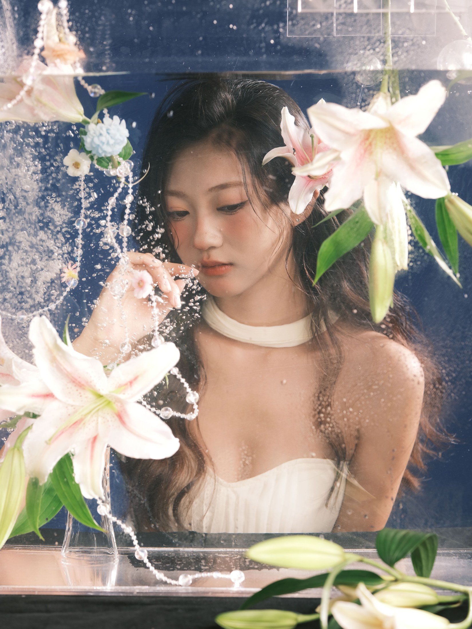 鲨鱼牙 – 《水中花梦》[15P] 插图1