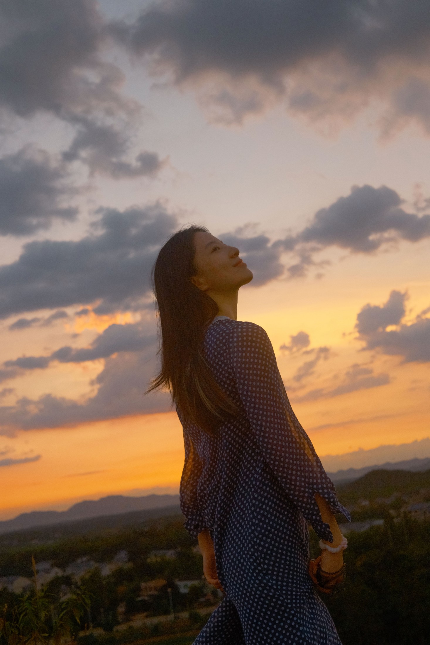 苗苗 – 《暮色寻光》[21P] 插图1